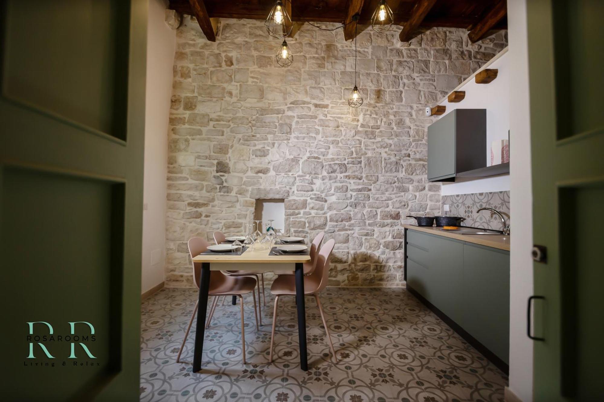 Rosa Rooms - Living & Relax - Family House Bisceglie Exterior foto