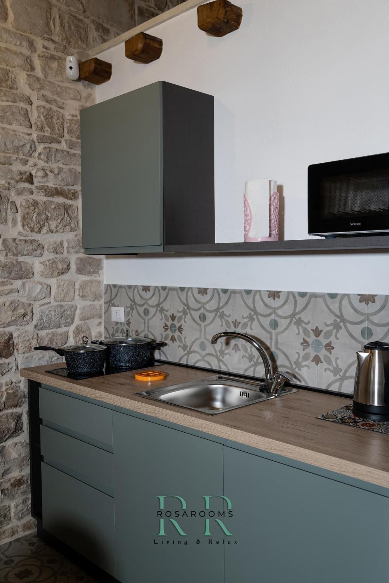 Rosa Rooms - Living & Relax - Family House Bisceglie Exterior foto
