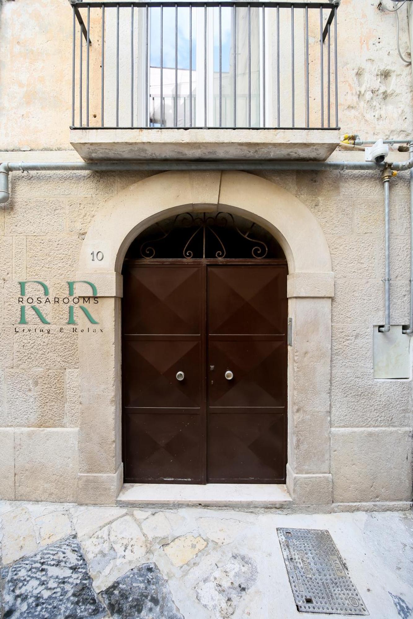 Rosa Rooms - Living & Relax - Family House Bisceglie Exterior foto